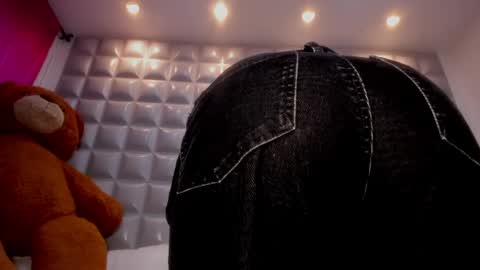 SOL  ANGEL online show from April 2026 08:31:01 PM