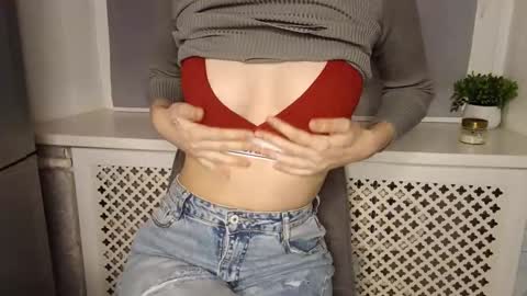 Snapshot of solarstay chatting on December 2025 03:32:02 PM Hanna online show from December 2025 03:32:02 PM