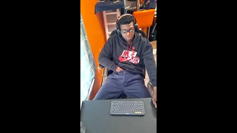 soldarknlight online show from April 2026 05:31:02 PM