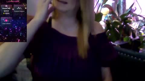 solesticia online show from September 2025 06:44:02 PM