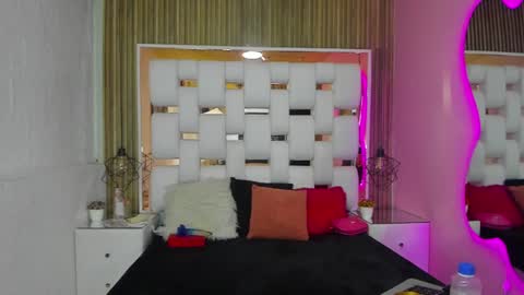 Snapshot of solevanss chatting on March 2025 10:53:01 PM Sol Evans online show from March 2025 10:53:01 PM