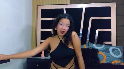 Snapshot of solevanss chatting on November 2025 03:56:02 PM Sol Evans online show from November 2025 03:56:02 PM