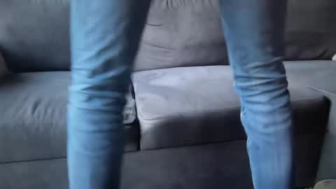 Sondages online show from February 2026 08:19:01 AM