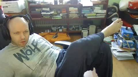 Tom online show from February 2025 08:28:02 AM