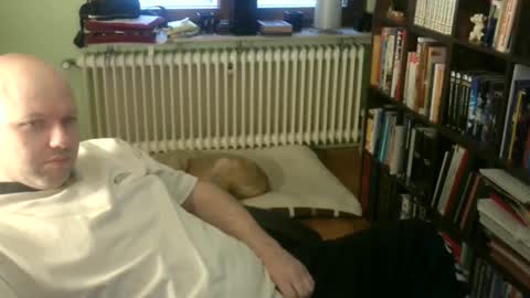 Tom online show from November 2025 03:27:01 PM