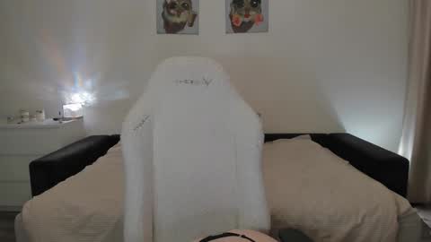sonia_moon_ online show from October 2025 02:29:01 AM