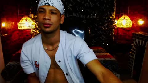 Snapshot of sonicj25_ chatting on January 2025 04:27:02 AM SONIC online show from January 2025 04:27:02 AM