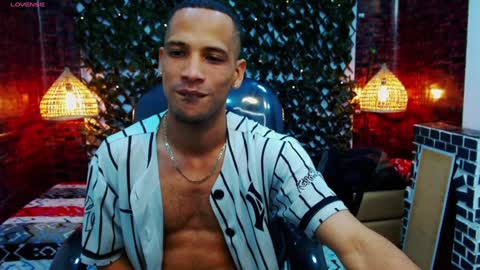 Snapshot of sonicj25_ chatting on January 2025 12:25:02 AM SONIC online show from January 2025 12:25:02 AM