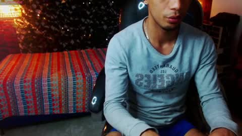 Snapshot of sonicj25_ chatting on February 2025 03:24:02 AM SONIC online show from February 2025 03:24:02 AM