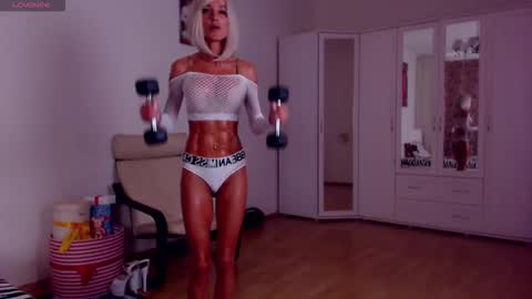 Sonja Ray online show from September 2025 09:20:02 AM