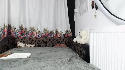 Sonya online show from December 2025 04:06:02 AM