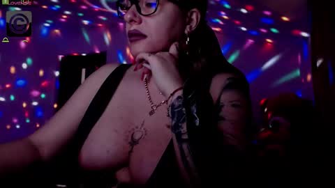 Snapshot of sonyadevon chatting on February 2025 07:43:01 AM Sonia online show from February 2025 07:43:01 AM