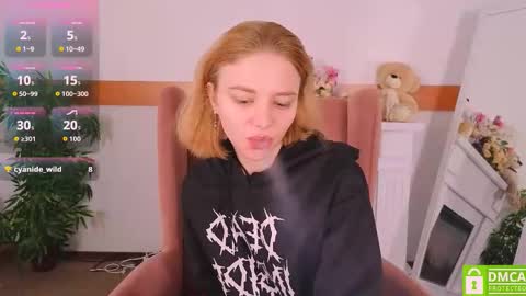 Litta online show from November 2025 10:22:02 PM