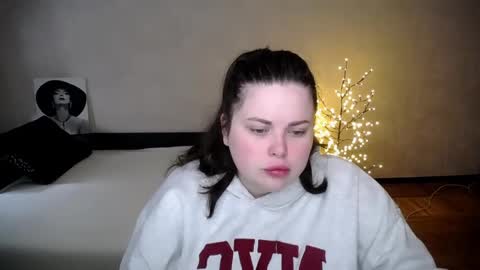 sophia__olsen online show from April 2026 05:44:02 AM