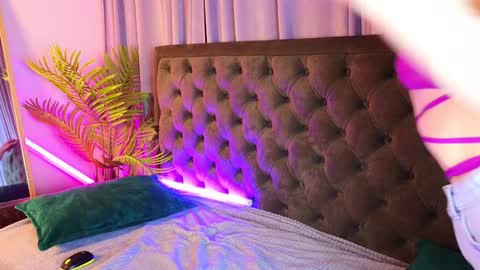 Snapshot of sophia_dreamy chatting on December 2024 07:35:01 AM Sophia online show from December 2024 07:35:01 AM