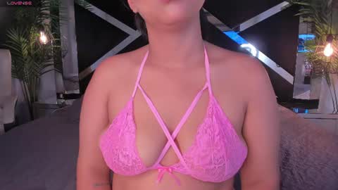 Snapshot of sophia_greey_ chatting on July 2026 04:57:02 PM Shopia online show from July 2026 04:57:02 PM