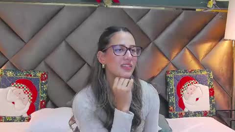 Snapshot of sophia_loreenn chatting on November 2025 02:32:02 PM Sofia online show from November 2025 02:32:02 PM