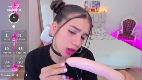 Snapshot of sophia_rincon chatting on December 2024 06:55:01 PM Sophia Rincon online show from December 2024 06:55:01 PM