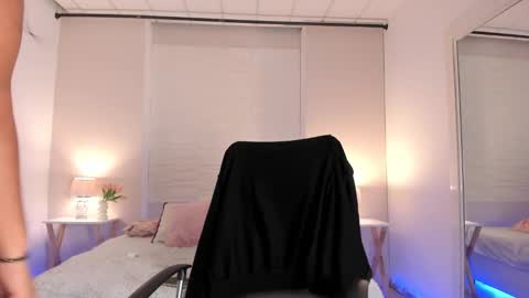  S O P H I A  online show from February 2026 11:38:02 AM