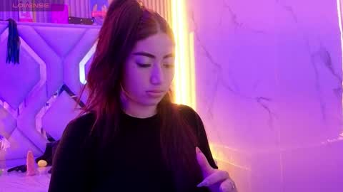 Sophia online show from March 2026 08:09:01 PM