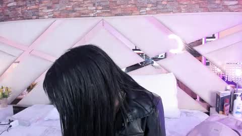 Sophia Paris online show from October 2025 02:54:02 AM