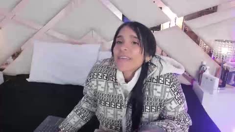 Sophia Paris online show from October 2025 03:14:01 AM