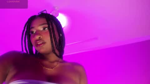 Sophie online show from November 2025 04:56:01 AM