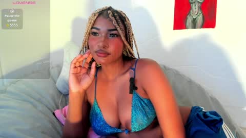 Sophie online show from April 2026 08:46:02 PM