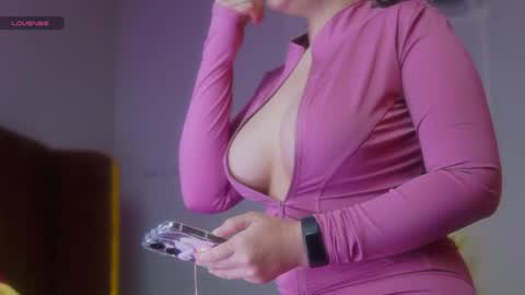 Sophia online show from April 2026 07:58:01 PM