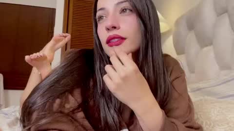 Snapshot of sophiarommie chatting on May 2026 05:48:01 AM sophiarommie online show from May 2026 05:48:01 AM