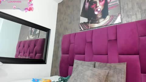 Sophia online show from November 2025 12:31:02 PM