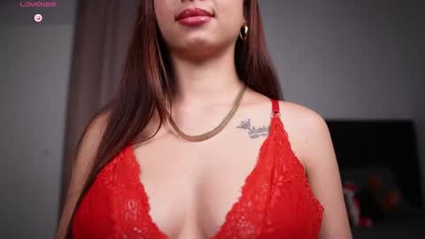 Sophy online show from November 2025 01:08:01 AM