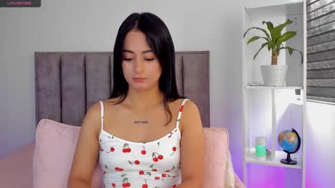 Snapshot of sophie_001 chatting on March 2025 07:32:01 PM  Sophie  online show from March 2025 07:32:01 PM