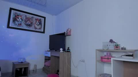 sophie doll online show from December 2025 12:40:01 AM