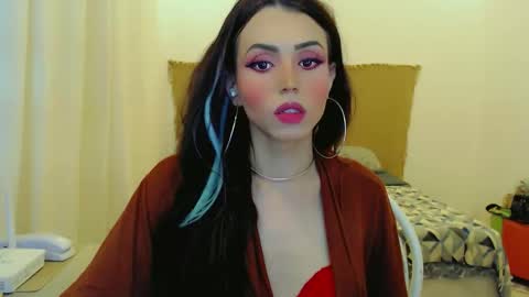 Snapshot of sophie_fantasy_hot chatting on December 2025 11:10:01 PM Sophie Fantasys online show from December 2025 11:10:01 PM