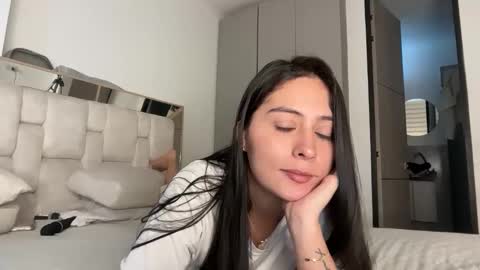 Snapshot of sophie_foxxx chatting on April 2026 04:56:02 PM Sophie online show from April 2026 04:56:02 PM