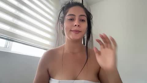 Snapshot of sophie_foxxx chatting on May 2026 05:41:01 PM Sophie online show from May 2026 05:41:01 PM