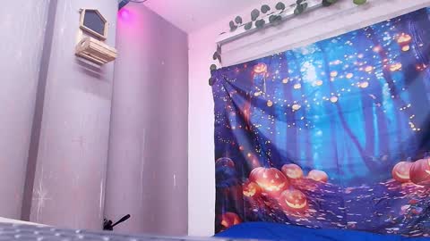 Snapshot of sophie_hils chatting on October 2025 11:54:01 AM sophie online show from October 2025 11:54:01 AM