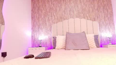 sophie online show from November 2025 11:51:02 AM