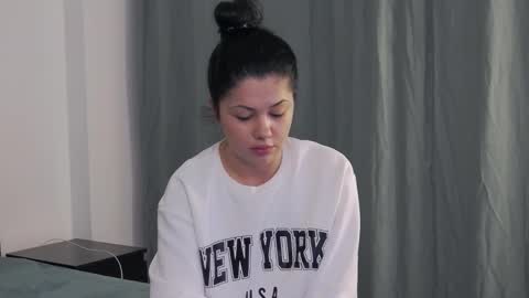 Snapshot of sophie_jeans chatting on December 2025 06:56:02 PM Sophie jeans online show from December 2025 06:56:02 PM