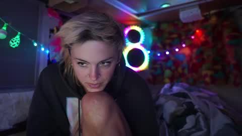 Snapshot of sophie_lovely chatting on March 2025 03:39:01 AM derpy derpington online show from March 2025 03:39:01 AM