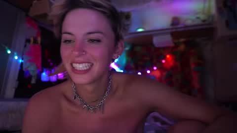 Snapshot of sophie_lovely chatting on March 2025 06:43:01 AM derpy derpington online show from March 2025 06:43:01 AM