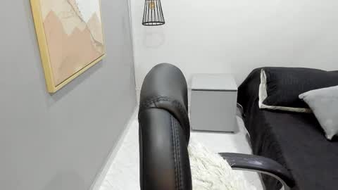 Snapshot of sophie_nolie chatting on February 2026 11:47:02 AM Sophi online show from February 2026 11:47:02 AM