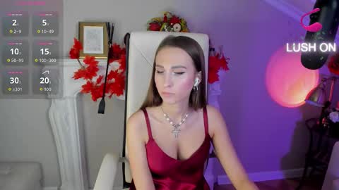 Sophie online show from November 2025 09:00:02 AM