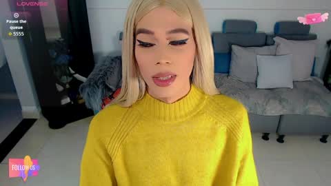 sophie_vall online show from March 2026 12:00:02 AM