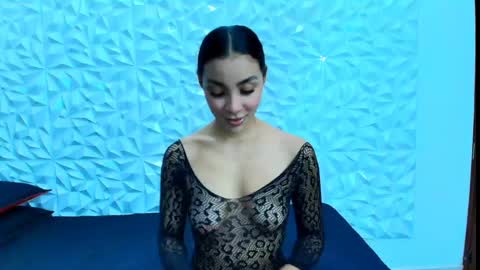 sophie_willow online show from April 2026 08:20:02 PM