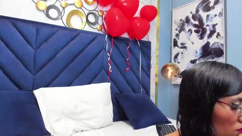 sophiebaker__ online show from February 2025 02:39:02 AM