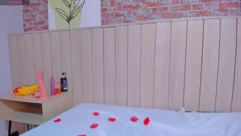 Sophie online show from February 2025 03:26:01 PM