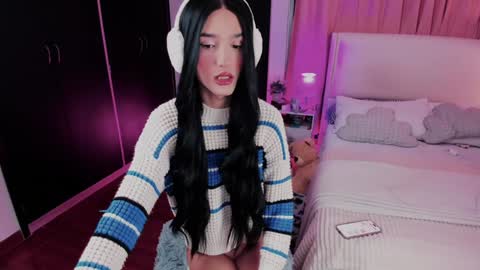 Snapshot of sophiecornett chatting on December 2024 02:14:01 AM    online show from December 2024 02:14:01 AM