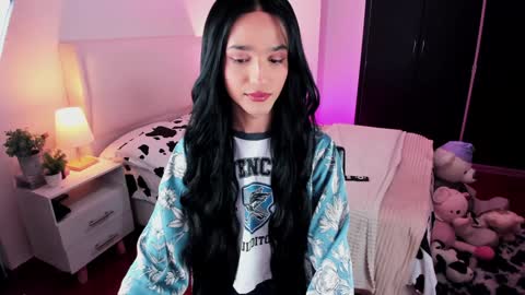 Snapshot of sophiecornett chatting on February 2025 07:55:01 PM    online show from February 2025 07:55:01 PM